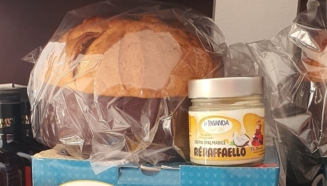 Dolcezza Natalizia | Panettone La Bevanda del Re da 1kg con Creme da 200gr